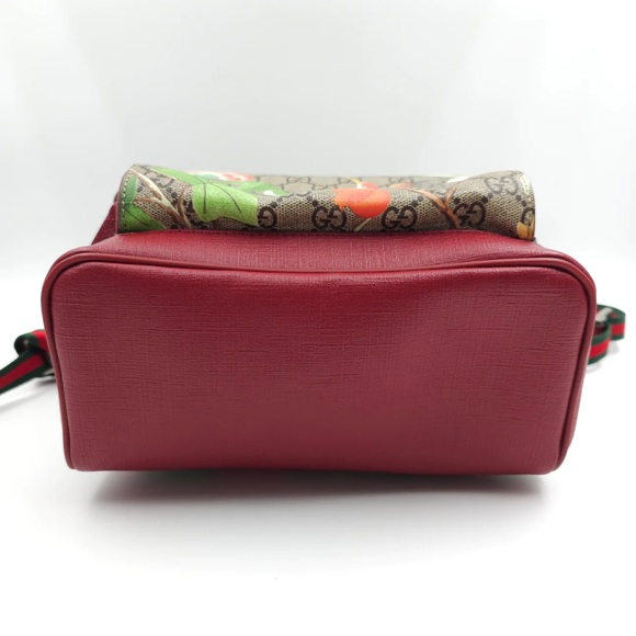 Gucci Red Small GG Supreme Tian Backpack - Picture 5 of 10